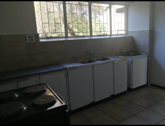 2 BEDROOM TOWNHOUSE FOR SALE IN SASOLBURG CENTRAL